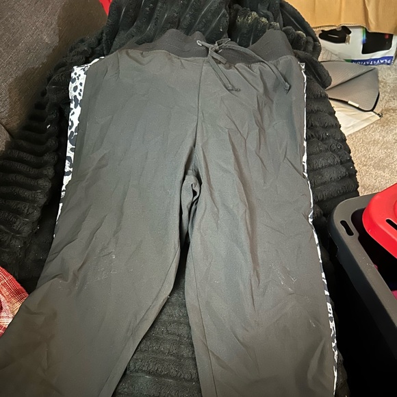 Jessica Simpson Black Activewear Pants - Picture 1 of 3